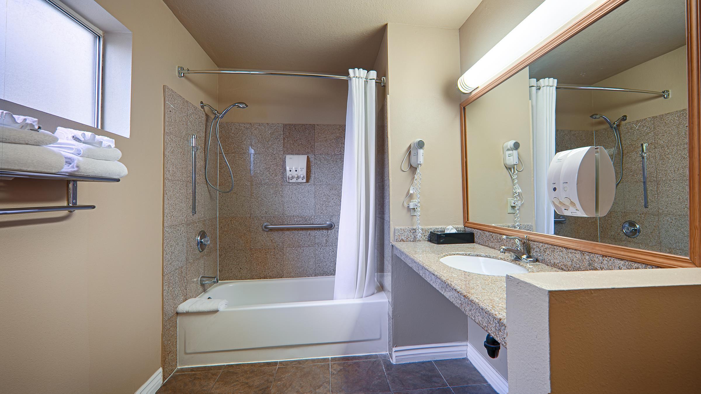 Best Western Kettleman City Inn & Suites Exterior photo