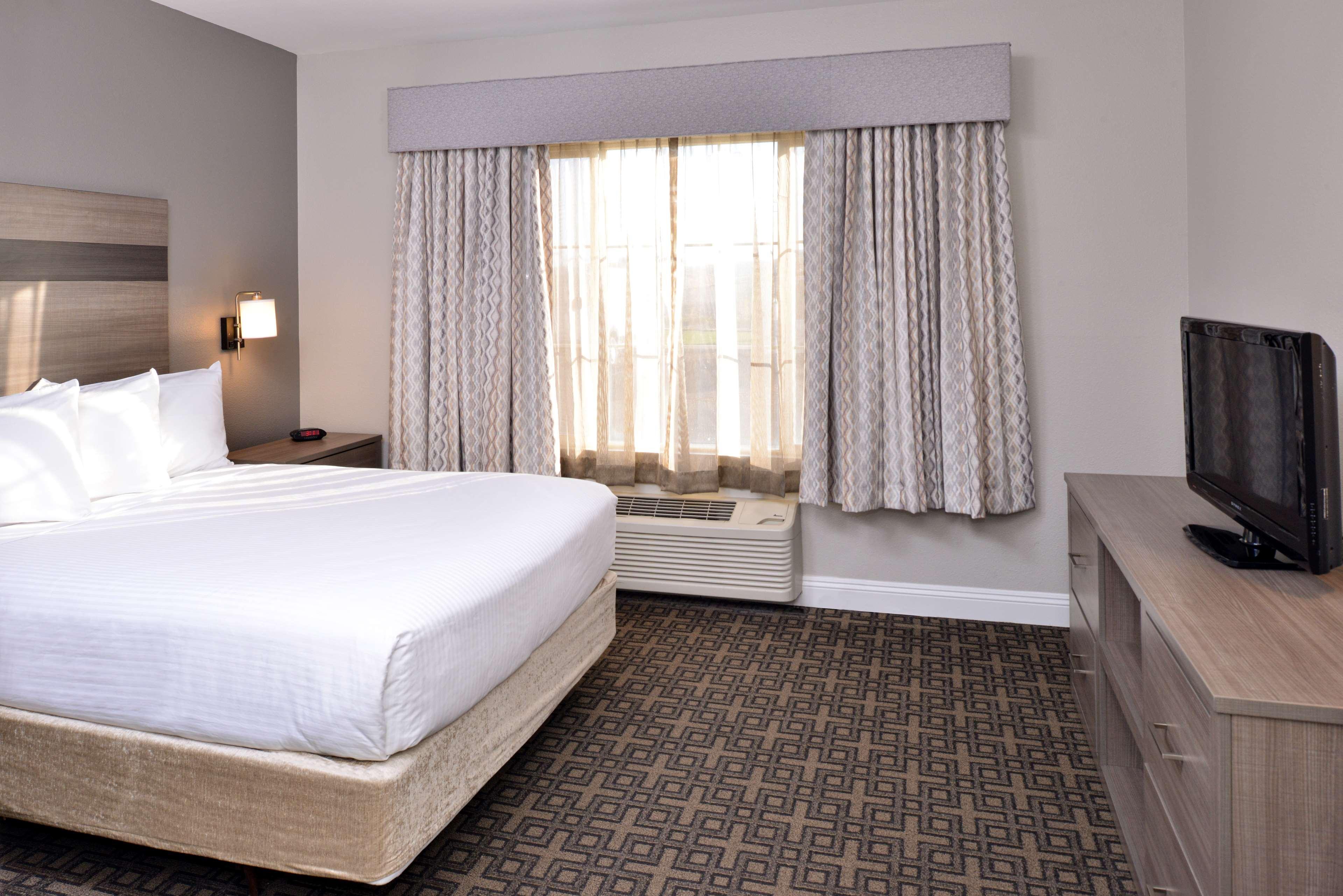 Best Western Kettleman City Inn & Suites Exterior photo